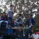 Tolak Pabrik Tebu, Ratusan Masyarakat Wadaga Datangi Gedung DPRD Mubar Tolak Pabrik Tebu, Ratusan Masyarakat Wadaga Datangi Gedung DPRD Mubar