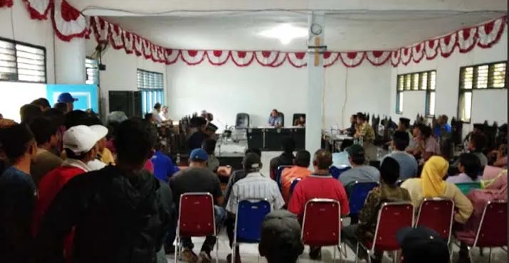 Tolak Pabrik Tebu, Ratusan Masyarakat Wadaga Datangi Gedung DPRD Mubar