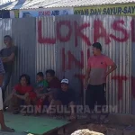 Mau Digusur, Pedagang Pagari Pasar Panjang dengan Seng Mau Digusur, Pedagang Pagari Pasar Panjang dengan Seng