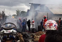 Rumah PNS Dinas Kebersihan Kendari Terbakar, Kerugian Mencapai Rp.150 Juta Rumah PNS Dinas Kebersihan Kendari Terbakar, Kerugian Mencapai Rp.150 Juta
