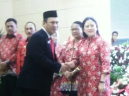 Harganas ke-25, Bupati Konut Dianugerahi Manggala Karya Kencana Harganas ke-25, Bupati Konut Dianugerahi Manggala Karya Kencana