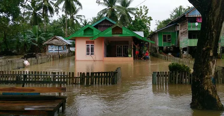 Muna Banjir, Jalan Poros Raha-Tampo Lumpuh Total