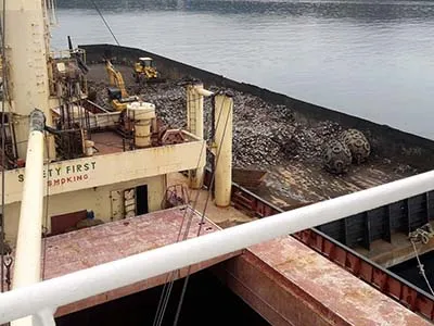 Dishub Mengaku Tak Tahu Kapal Vessel PT VDNI Berlabuh di Laut Konut