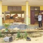 Tertimpa Reruntuhan Tebing, Gedung SMAN 1 Wawonii Rusak Parah Tertimpa Reruntuhan Tebing, Gedung SMAN 1 Wawonii Rusak Parah