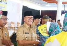 Lepas 85 Jamaah CJH, Ini Pesan Bupati Konsel Lepas 85 Jamaah CJH, Ini Pesan Bupati Konsel