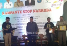 Pelajar dan Masyarakat Muna Nyatakan Perang terhadap Narkoba Pelajar dan Masyarakat Muna Nyatakan Perang terhadap Narkoba