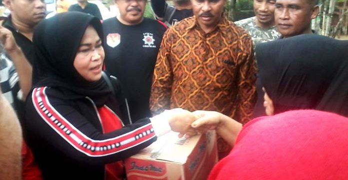 Korban Banjir Wanggu Belum Pulih, PDIP Salurkan Bantuan