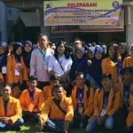 Rektor UHO Lepas Peserta KKN Penempatan Bombana dan KKN Tematik Rektor UHO Lepas Peserta KKN Penempatan Bombana dan KKN Tematik