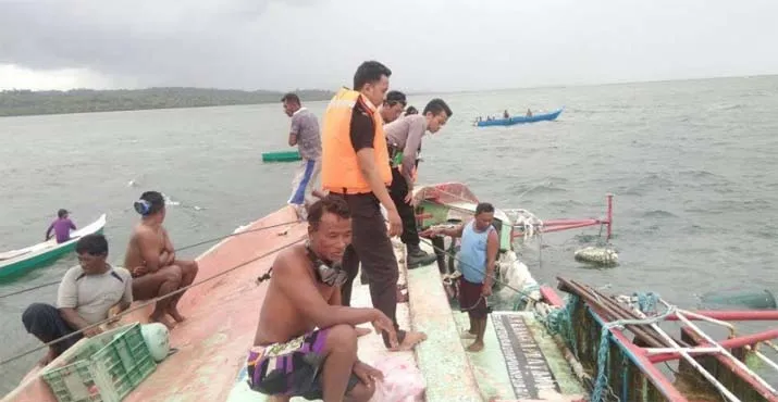 Nelayan Wakatobi Temukan Kapal Terbalik di Perairan Kaledupa