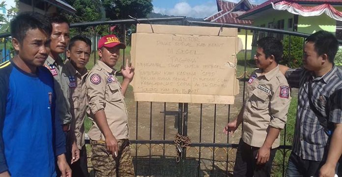 Tuntut Honor, Staf Tagana Segel Kantor Dinsos Konut