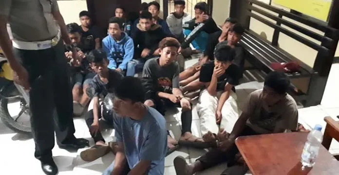 Pesta Miras Dekat Polda Sultra, 15 Pemuda Diringkus