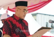 PT VDNI Salurkan 23 Ekor Sapi Qurban di Konawe General Manager (GM) PT VDNI Rudi Rusmiadi