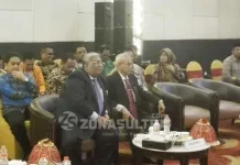 Kala AMAN Pamer Kemesraan di Pleno Penetapan Gubernur dan Wakil Gubernur Sultra Kala AMAN Pamer Kemesraan di Pleno Penetapan Gubernur dan Wakil Gubernur Sultra
