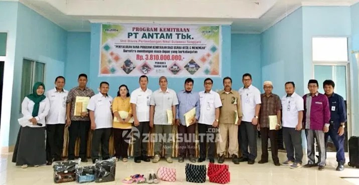 ANTAM UBPN Sultra Salurkan Dana PK Tahap Pertama Senilai Rp3,8 Miliar