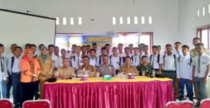Siswa SMA di Wakatobi Ikut Sosialisasi Bahaya Radikalisme dan Terorisme