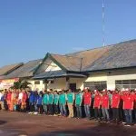 Warga Binaan Lapas Kendari Kenakan Baju Adat Saat Upacara HUT RI ke-73 Warga Binaan Lapas Kendari Kenakan Baju Adat Saat Upacara HUT RI ke-73