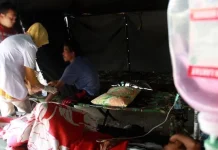 Tim Relawan UHO Turun Hingga ke Pelosok Bantu Korban Gempa Lombok Tim Relawan UHO Turun Hingga ke Pelosok Bantu Korban Gempa Lombok