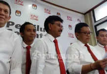 Naik Moge, KIK Serahkan Struktur Kampanye Jokowi-Ma’ruf Naik Moge, KIK Serahkan Struktur Kampanye Jokowi-Ma'ruf