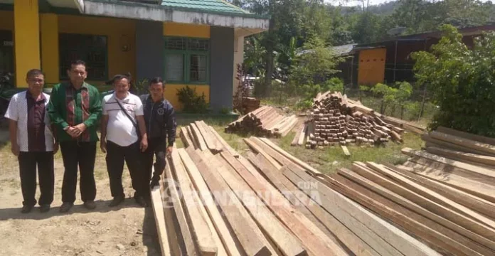 kayu konsel KPH Unit XXIV Gularaya Amankan Ratusan Batang Kayu Ilegal Loging di Konsel