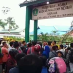 MAN 1 Konawe Disegel, Siswa Panik MAN 1 Konawe Disegel, Siswa Panik
