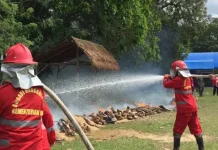Manggala Agni Daops Tinanggea Berhasil Padamkan Titik Api di Tinanggea Manggala Agni Daops Tinanggea Berhasil Padamkan Titik Api di Tinanggea
