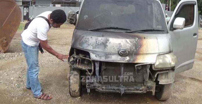 Mobil Ketua Panwaslu Kolaka Dibakar Orang Tak Dikenal