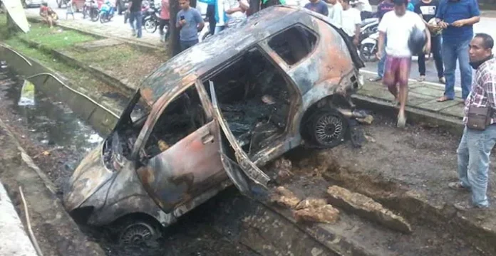 Muat Jergen BBM, Mobil Ini Meledak Terbakar di Seputaran Eks MTQ
