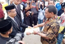 AS Thamrin-Ld Monianse Resmi Ditetapkan Jadi Walikota dan Wakil Wali Kota Baubau AS Thamrin-Ld Monianse Resmi Ditetapkan Jadi Walikota dan Wakil Wali Kota Baubau