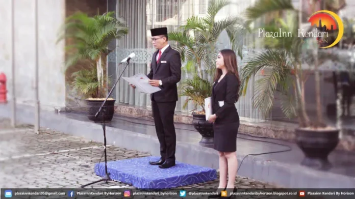 Peringati HUT RI, Managemen Plazainn Kendari Gelar Upacara Bendera