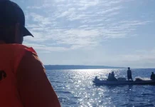 Seorang Penumpang KM Nggapulu Nekat Melompat ke Laut Seorang Penumpang KM Nggapulu Nekat Melompat Kelaut