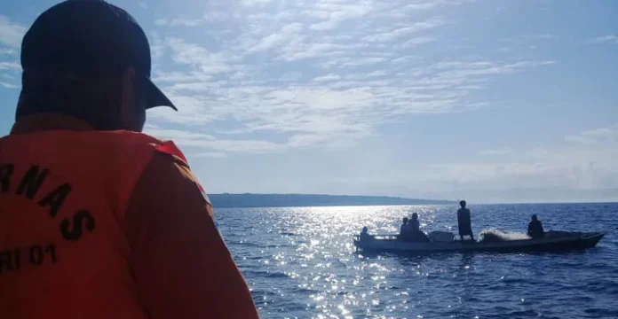 Seorang Penumpang KM Nggapulu Nekat Melompat Kelaut