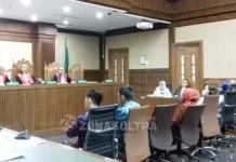 Hakim Periksa Enam Saksi Untuk ADP, Asrun dan Fatmawati Hakim Periksa Enam Saksi Untuk ADP, Asrun dan Fatmawati