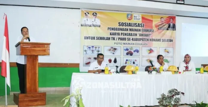 Pemda Konsel Perkenalkan Mainan Anak dari Limbah Kayu