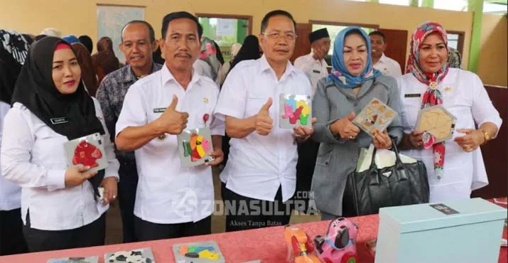 Pemda Konsel Perkenalkan Mainan Anak dari Limbah Kayu