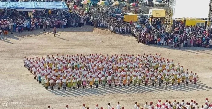 Pentas Kolosal di Bukit Takawa Memukau Indonesia