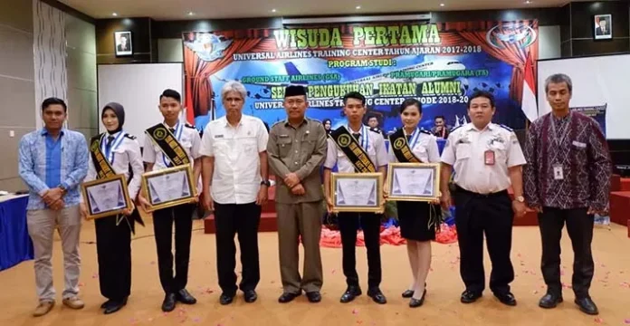 UATC Kendari Luluskan 21 Siswa Penerbangan yang Siap Kerja