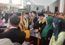 Dies Natalis UHO ke-37, 105 Insan Berprestasi Dapat Penghargaan Dies Natalis UHO ke-37, 105 Insan Berprestasi Dapat Penghargaan