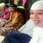 Waria Asal Kolut Naik Haji Dikenal Baik Oleh Tetangganya Waria Asal Kolut Naik Haji Dikenal Baik Oleh Tetangganya