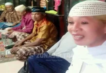 Waria Asal Kolut Naik Haji Dikenal Baik Oleh Tetangganya Waria Asal Kolut Naik Haji Dikenal Baik Oleh Tetangganya