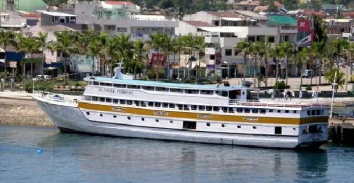 KM Fungka Permata, Berlayar dari Raha, Terbakar di Laut Banggai