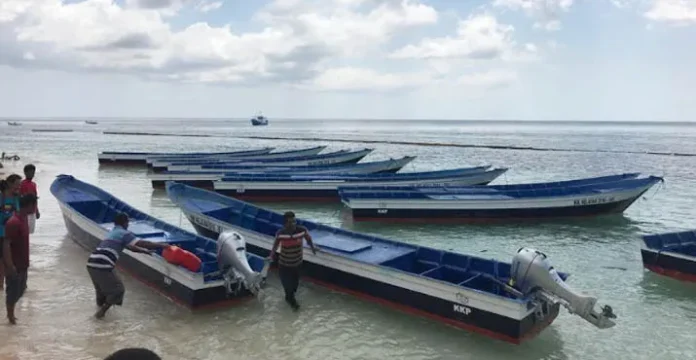 bantuan kapal Menteri Susi Bantu 20 Kapal Untuk Nelayan Wakatobi