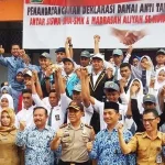Gelar Deklarasi Damai, Siswa SMA di Kendari Janji Tak Akan Tawuran Lagi Gelar Deklarasi Damai, Siswa SMA di Kendari Janji Tak Akan Tawuran Lagi