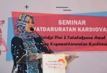 Puncak Dies Natalis, FK UHO Launching Kartu Alumni dan Mars Dekan FK uho Juminten Saiman