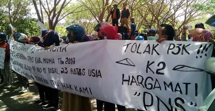 demo_k2_muna Honorer K2 di Muna Tolak Aturan Seleksi CPNS 2018