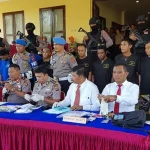 Dirnarkoba Polda Bekuk 16 Pemilik dan Pengedar Sabu Dirnarkoba Polda Bekuk 16 Pemilik dan Pengedar Sabu