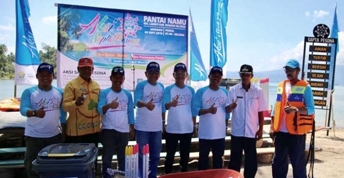 Dispar Sultra Bersama Kemenpar Gelar Aksi Sapta Pesona di Desa Wisata Namu