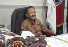 Rencana USN Gelar Wisuda Online, Ini Kata Rektor Azhari Rektor Universitas Sembilanbelas November (USN) Kolaka, Azhari