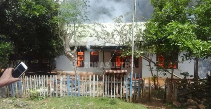 Ditinggal Pemiliknya, Satu Rumah di Mubar Terbakar