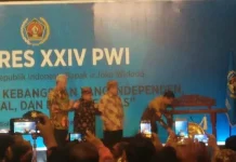 Jokowi : Sejak Dulu Saya Berteman Wartawan Jokowi : Sejak Dulu Saya Berteman Wartawan