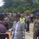 Wagub Lukman Disambut Sejumlah Tokoh dan Puluhan Warga Wagub Lukman Disambut Sejumlah Tokoh dan Puluhan Warga